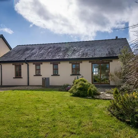 Rectory Mews, Duncormick, Kilmore Quay, County Wexford - 3 Bedroom Sleeps 6 Nyaraló Duncormick